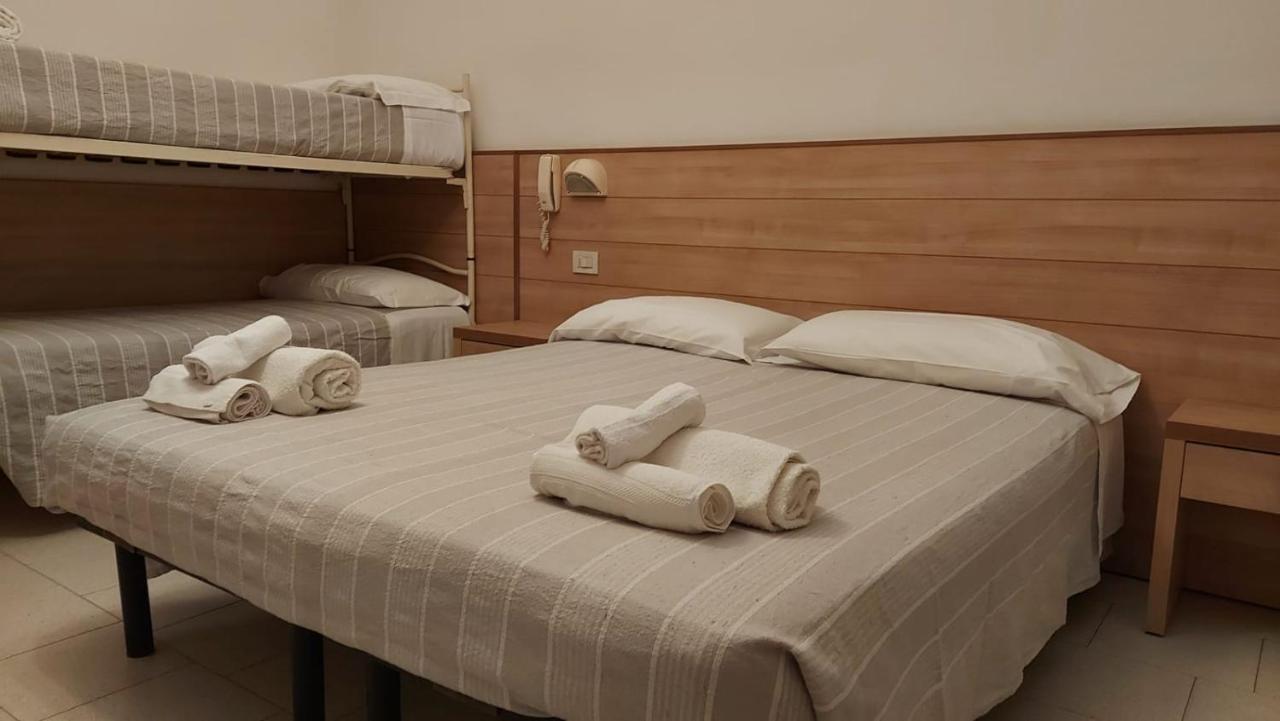 Hotel Brezza Rimini Esterno foto