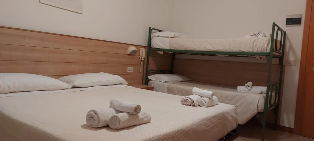 Hotel Brezza Rimini Esterno foto