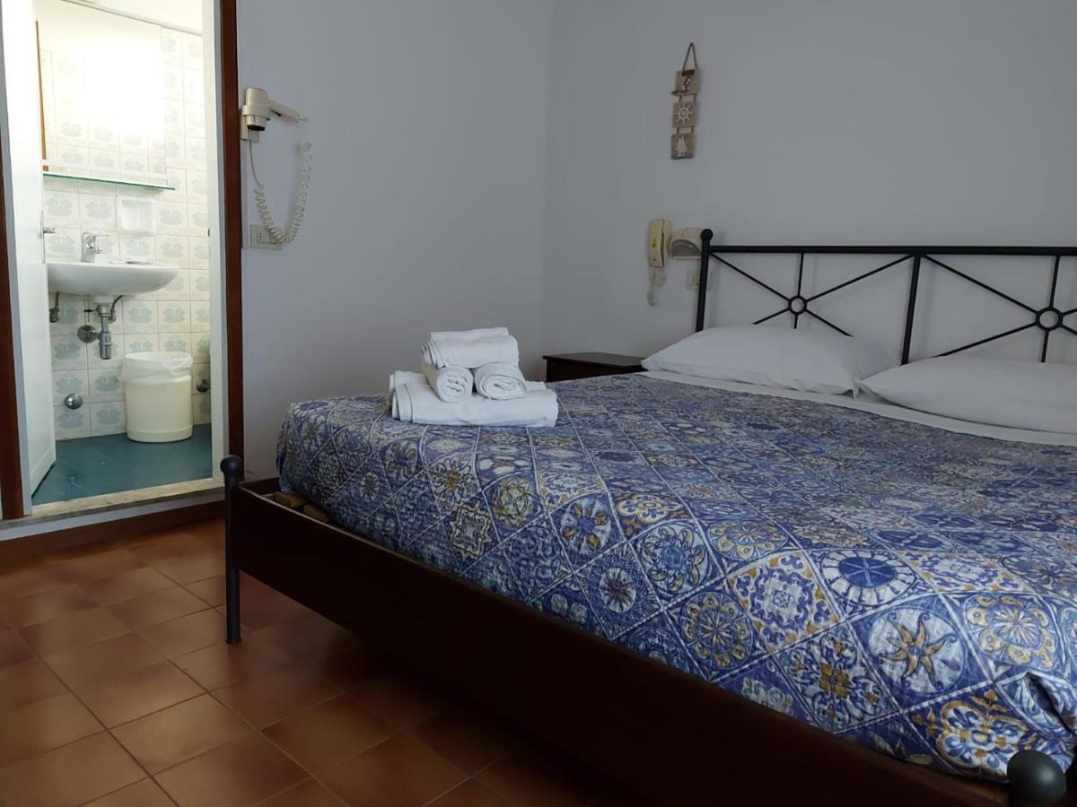Hotel Brezza Rimini Esterno foto