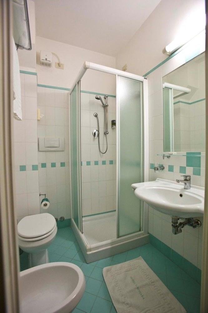 Hotel Brezza Rimini Esterno foto