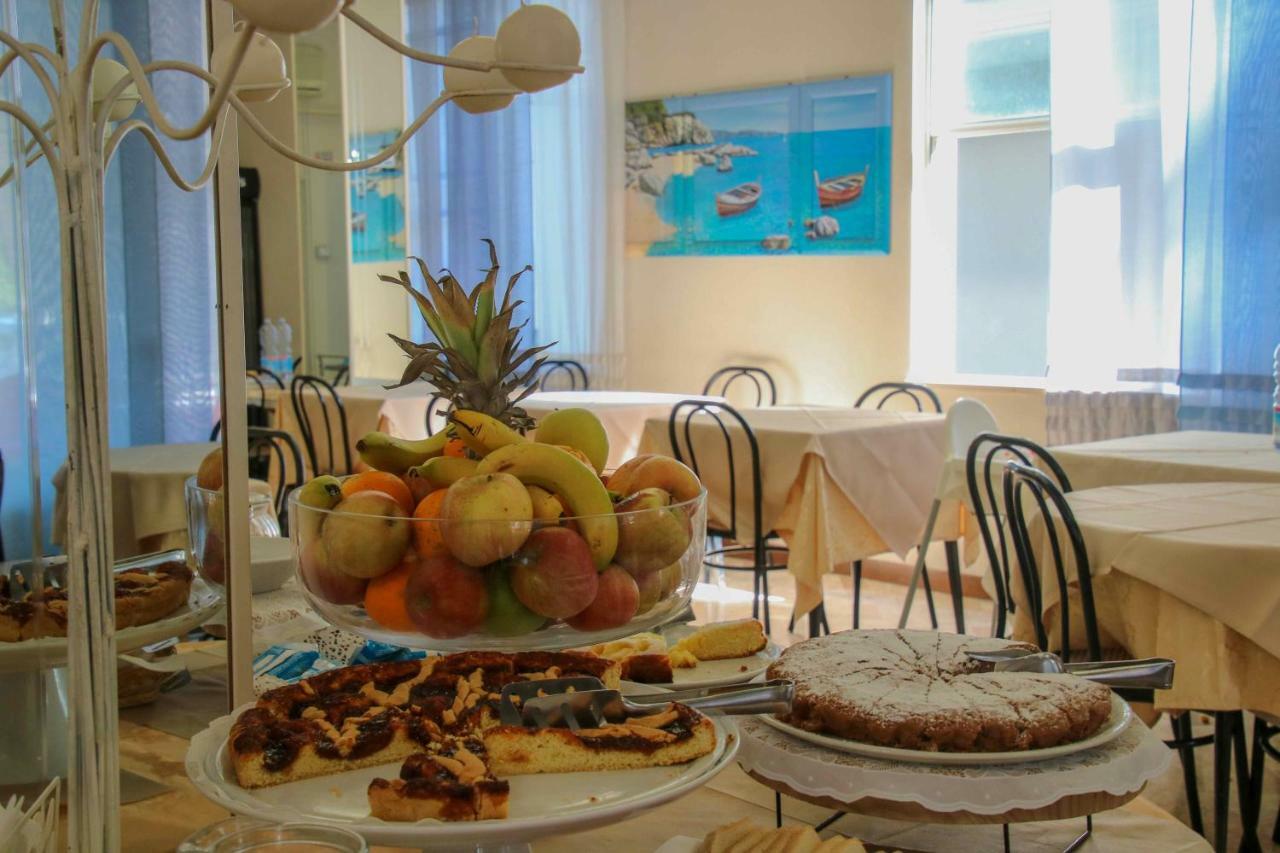 Hotel Brezza Rimini Esterno foto