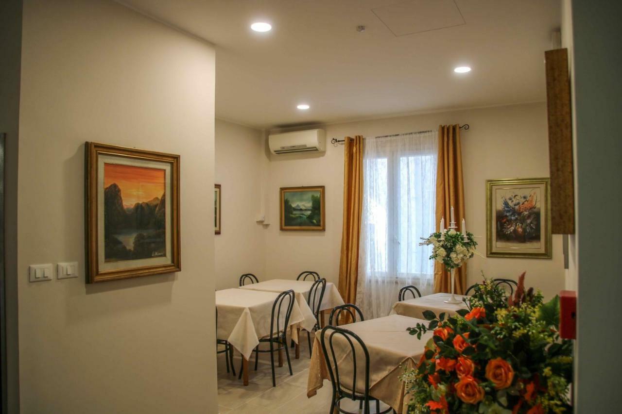 Hotel Brezza Rimini Esterno foto